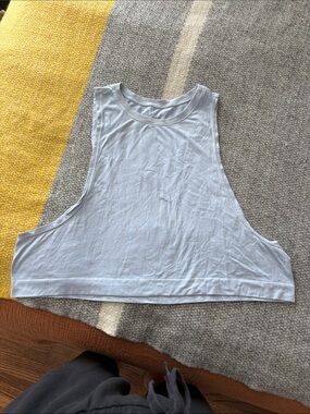 Avocado Activewear Light Blue Muscle Tank Top - Size XLarge